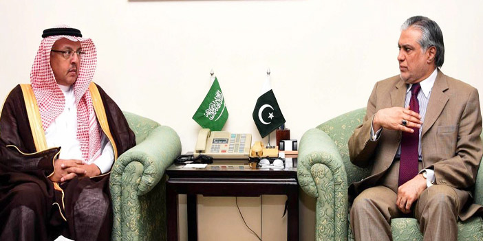 السفير السعودي في باكستان ينقل تعازي المملكة في ضحايا تفجير لاهور 
