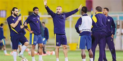 التعاون يُنهي تحضيراته للنصر.. وجوميز يُركز على التكتيك 