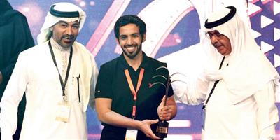 حرب بيانات وتصريحات بين منتج ومخرج فيلم «كمان» 