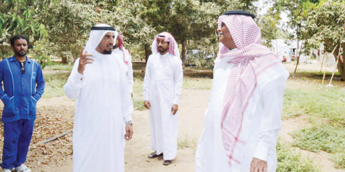  م. الجذعان في جولة ميدانية على المزارع