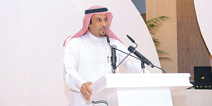   المقرن يلقي كلمته