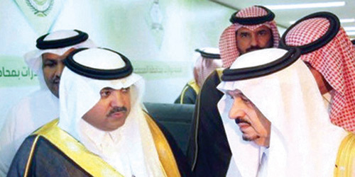  سمو أمير الرياض يستمع لشرح عن المراكز الصحية من البخيت