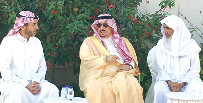أمير منطقة الرياض يعزي في وفاة الدكتور عبدالله بن عثيمين 