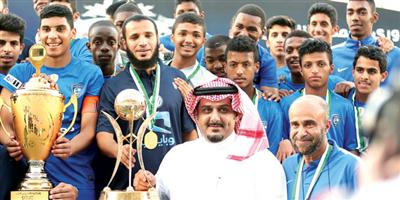 تتويج ناشئي الهلال أبطالا للدوري الممتاز للمرة الثالثة عشرة 