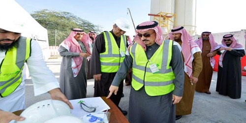الأمير فيصل بن بندر يتفقد مواقع العمل في مشروع قطار الرياض 