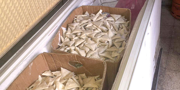  سمبوسة كانت معدة للتوزيع