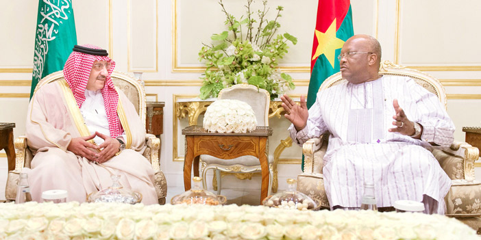 ولي العهد يبحث مع رئيس بوركينا فاسو العلاقات الثنائية والتنسيق في مكافحة الإرهاب و الجريمة 