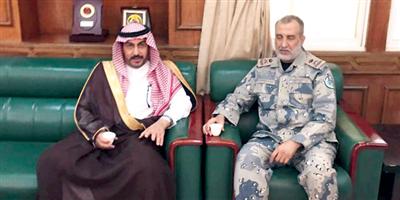 محافظ القريات يعزي اللواء القحطاني في وفاة والده 