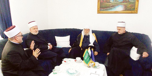 المراكز الإسلامية في أوروبا والأمريكيتين وروسيا يشيدون بجهود قيادة المملكة في خدمة الإسلام والمسلمين 