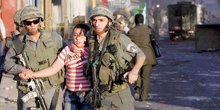  الاحتلال يعتقل طفلاً فلسطينياً في القدس