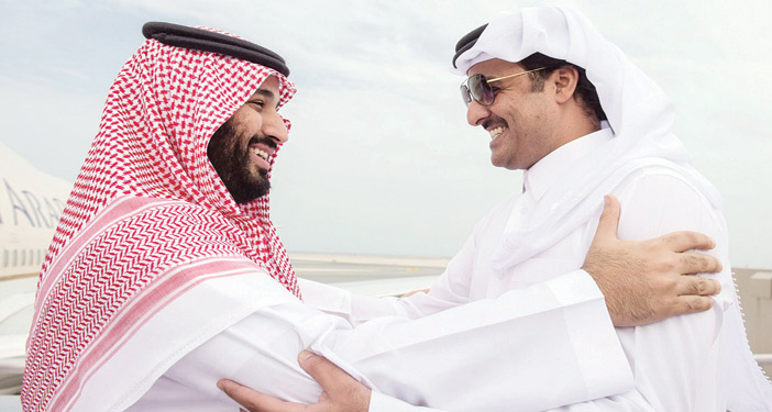  الشيخ تميم مستقبلاً ولي ولي العهد لدى وصوله قطر أمس