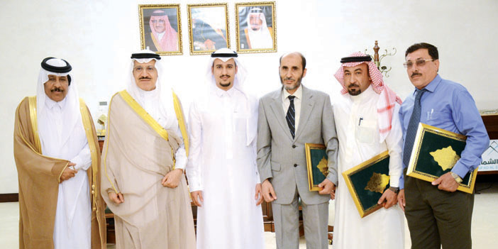  أمير المنطقة في لقائه بمدير التلفزيون