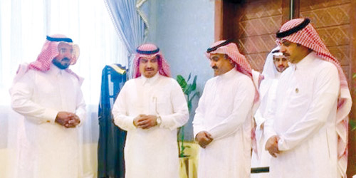  وكيل إمارة منطقة الباحة مستقبلا مدير عام فرع وزارة العمل