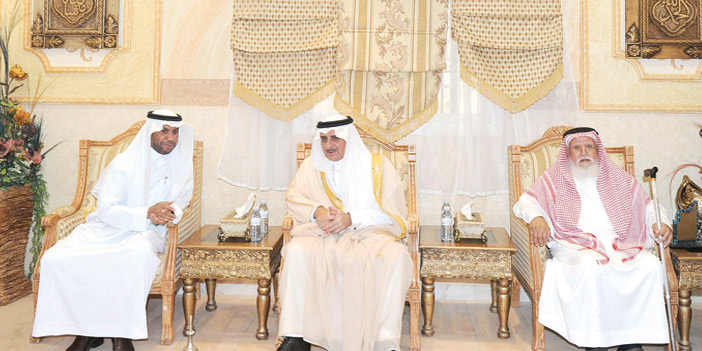   أمير منطقة تبوك يواسي أسرة الطويلعي