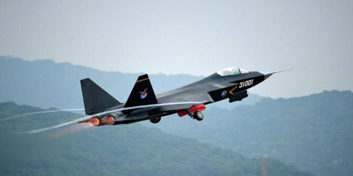 الصين تعترض طائرة عسكرية أمريكية 