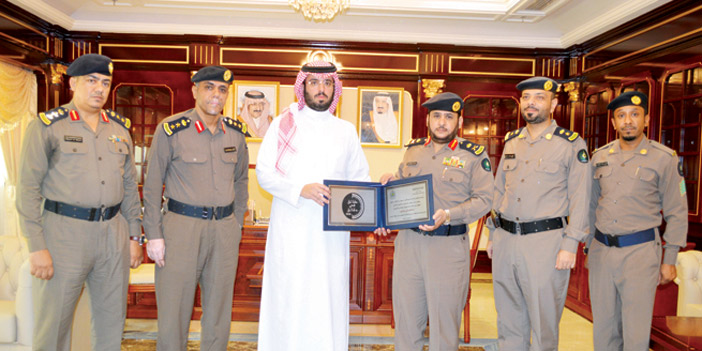  وكيل الإمارة للشؤون الأمنية واللواء المطرفي والمسؤولون عن الحملة