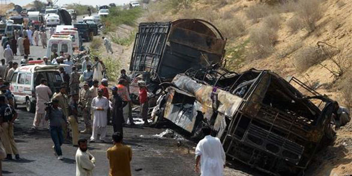 مقتل 16 وإصابة 23 في حادثين منفصلين في باكستان  