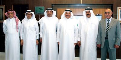 «مجموعة الطيار» تكرم الرئيس التنفيذي لطيران الخليج 