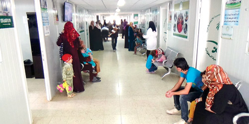  لقطة من تقديم الخدمات العلاجية للاجئين السوريين