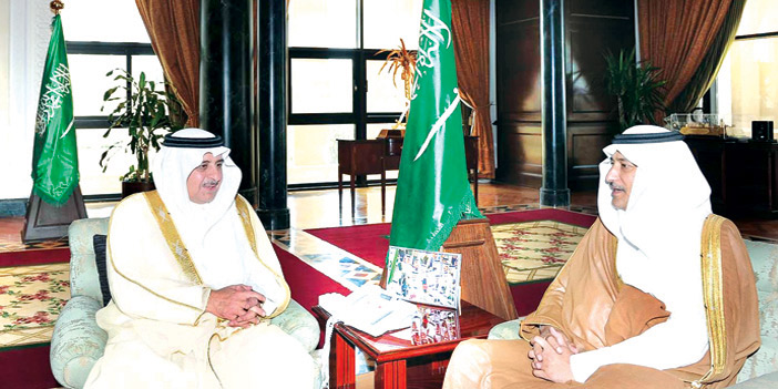 أمير منطقة تبوك يستقبل السفير السعودي بالأردن 