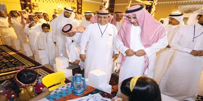 السلطان يدشن مهرجان أمانة منطقة الرياض للتراث والأسر المنتجة في متنزه القادسية والبجيري 