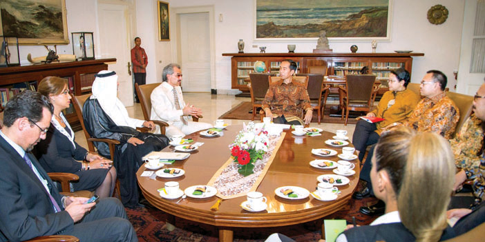  من اجتماع الأمير الوليد بالرئيس الإندونيسي