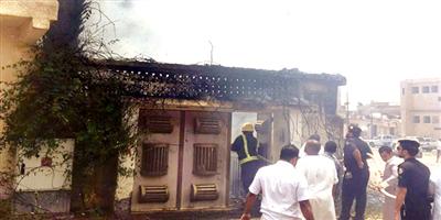 مدني تبوك ينقذ أسرة إثر نشوب حريق في منزلها 