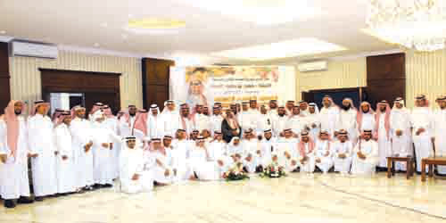   جماعية للمكرم والحضور