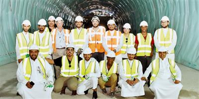 أبناء مؤسسة (إخاء) يطلعون على سير العمل في مشروع قطار الرياض 