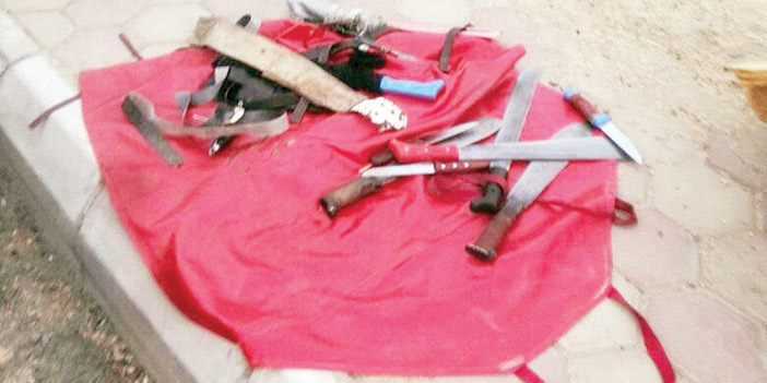  أدوات الذبح التي يستخدمها الجزارون المخالفون.