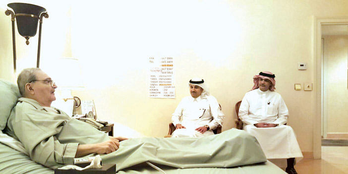  المهندس صالح الجاسر وعبدالرحمن الفهد خلال زيارتهما لمعالي الأستاذ كامل سندي