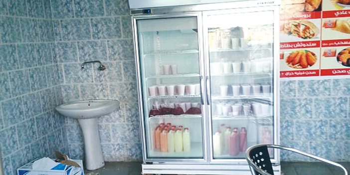  من الجولات التفتيشية على أحد المحال المخالفة