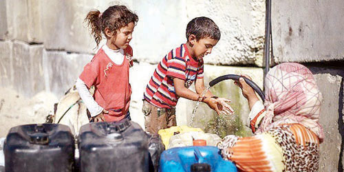   يعاني الفلسطينيين من شح المياه المفتعل من قبل إسرائيل