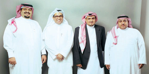  صور جماعية بنهاية اللقاء