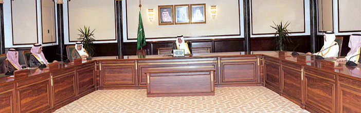  الأمير فهد بن سلطان يلتقي المجلس التنسيقي للجمعيات الخيرية بالمنطقة