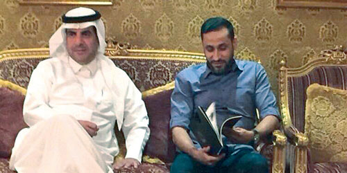  الجابر والقريني خلال التوقيع أمس