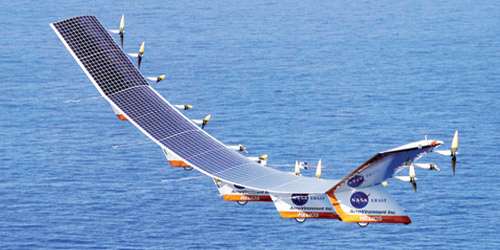   الطائرة الشمسية هبطت في اشبيلية