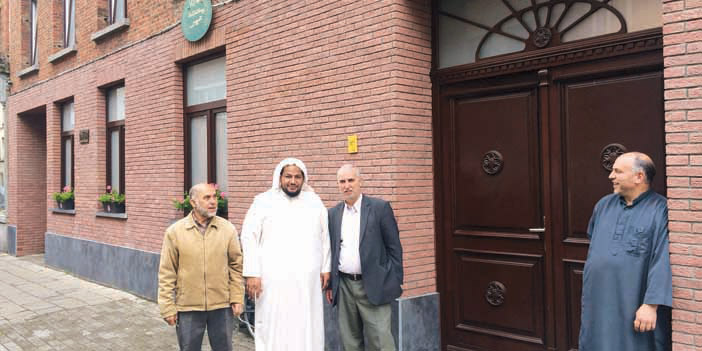 اختتام البرامج الدعوية في مسجد عمر بن الخطاب في مدينة أنتويربن ببلجيكا 