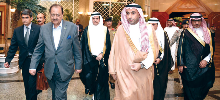 الرئيس الباكستاني يصل المدينة المنورة 