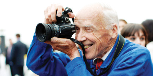 وفاة مصور الموضة بيل كانينجهام عن 87 عاما 