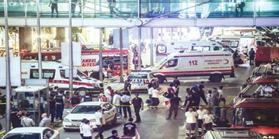 3 مواطنين متوفّين إثر التفجيرات الإرهابية في مطار أتاتورك.. ولا مفقودين 