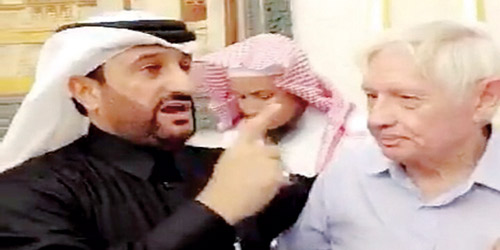   أمريكي عمره 87 عاما يشهر إسلامه