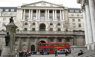 بنك إنجلترا المركزي يتوقّع فترة صعبة بعد التصويت بالانفصال 