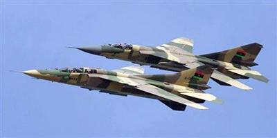 الطائرات الليبية تقصف مواقع إرهابية في درنة 