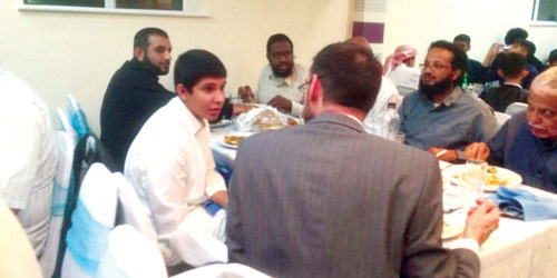 النادي السعودي في برمنقهام يجمع الطلاب المبتعثين للمعايدة 