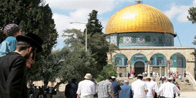 الاحتلال يعتقل 11 فلسطينياً و يواصل اقتحام المنازل 