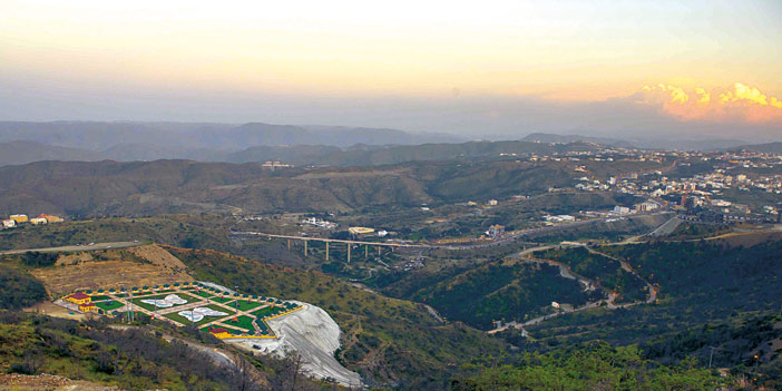   ساحة الاحتفالات والمهرجانات في المندق