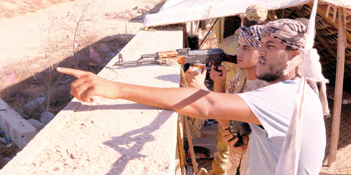   مقاتلون موالون للحكومة الليبية يتواجدون في سرت