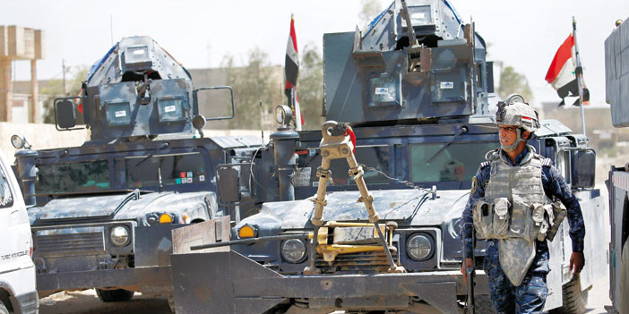   تواجد آليات الجيش العراقي قرب الموصل استعداداً لتحريرها