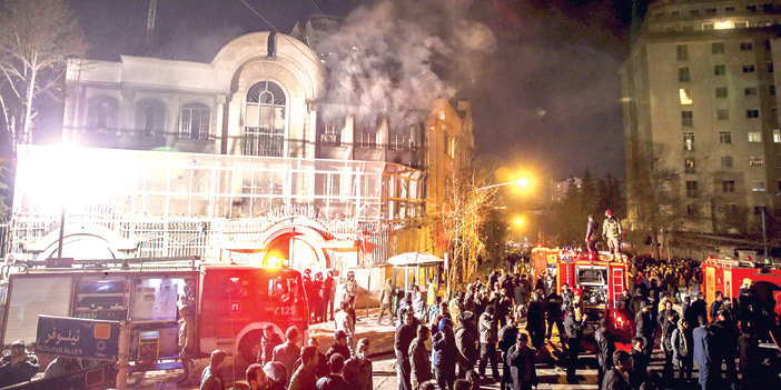  لقطة للاعتداءات الإيرانية السافرة على السفارة السعودية في طهران